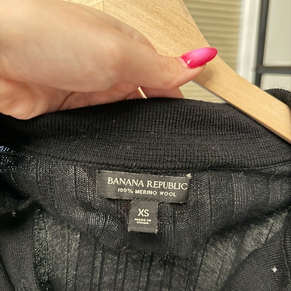 Black Ribbed Button Up Top - Picture 3 of 4